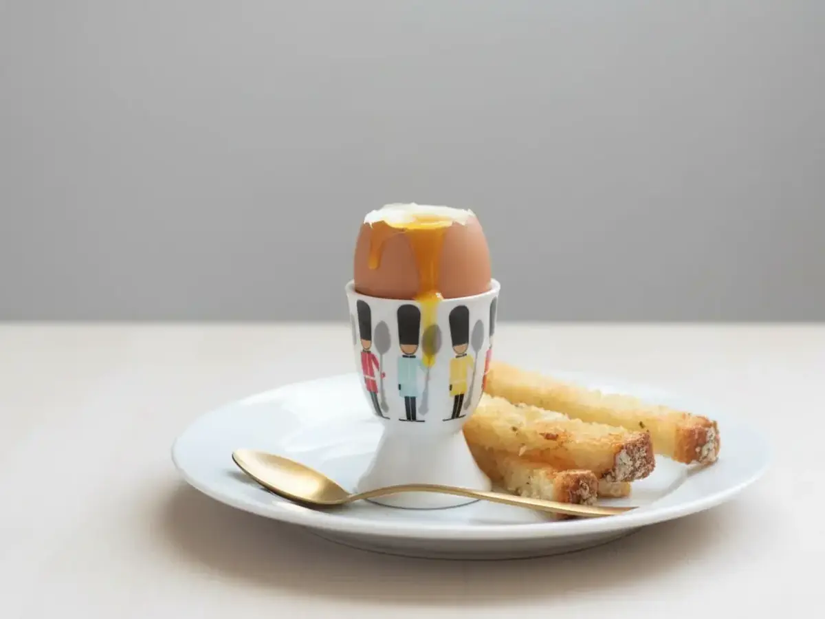 'Dippy' Eggs with Soldiers