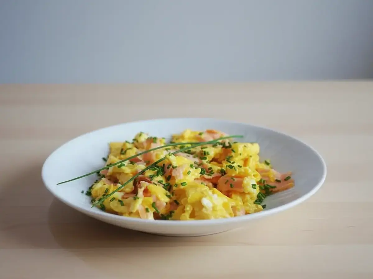 Scrambled Eggs with Smoked Salmon and Chives