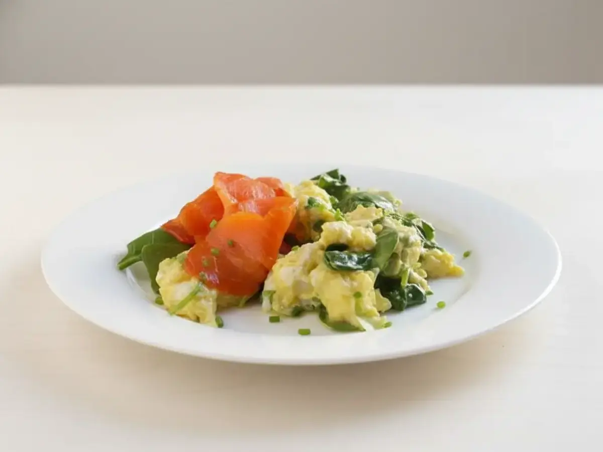 Smoked Salmon & Spinach Scramble